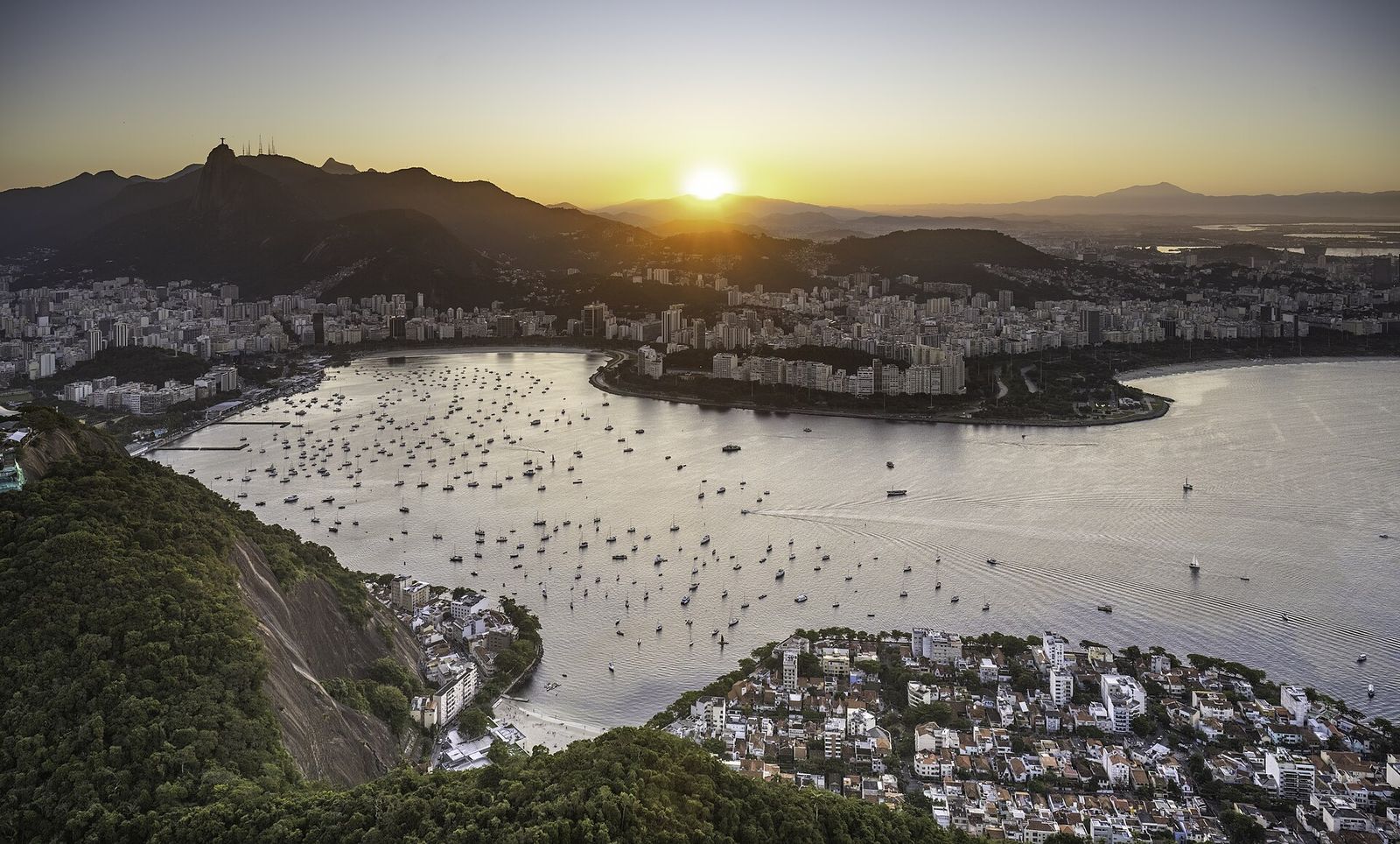 Travel photograph illustrating How To Choose The Right Neighborhood In A New City